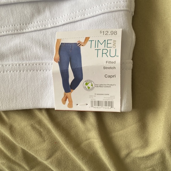 Fitted stretched capris - Picture 4 of 4